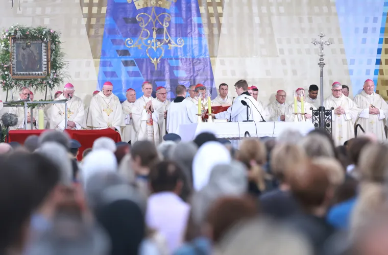 Pogledajte procesiju Majke Božje od Kamenitih vrata. Znate li njezinu legendu?