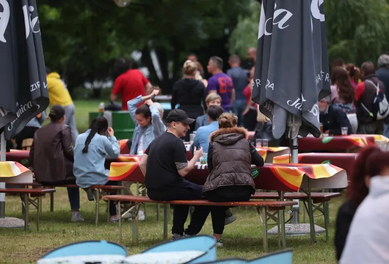 Razigrano, opušteno, šareno na zagrebačkom Jarunu: Zakotrljao se sedmi Food Truck Festival!