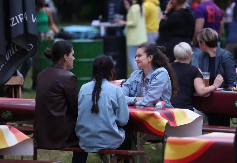 Razigrano, opušteno, šareno na zagrebačkom Jarunu: Zakotrljao se sedmi Food Truck Festival!
