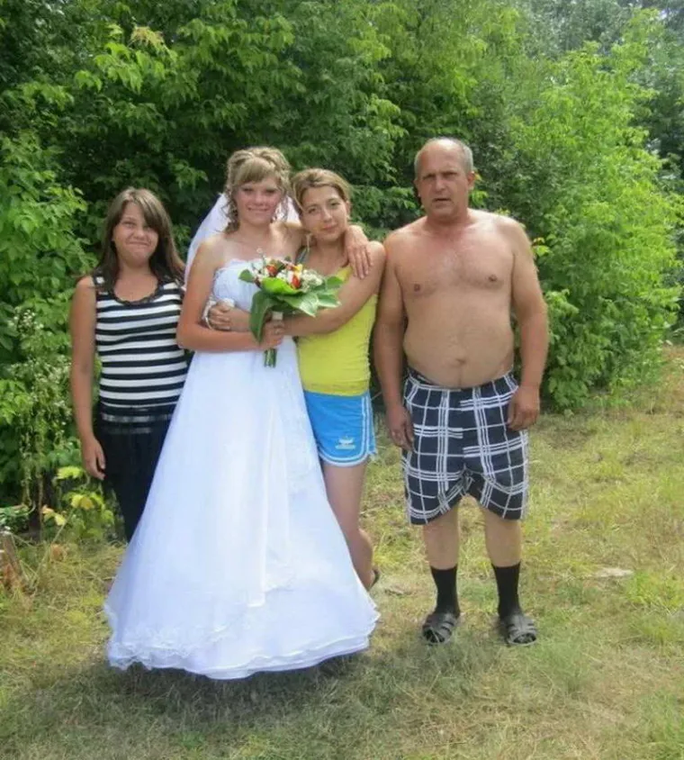 Oni se uzeli, mi se oduzeli: Ove svadbene fotografije izazivaju red smijeha, red zgražanja, red nevjerice