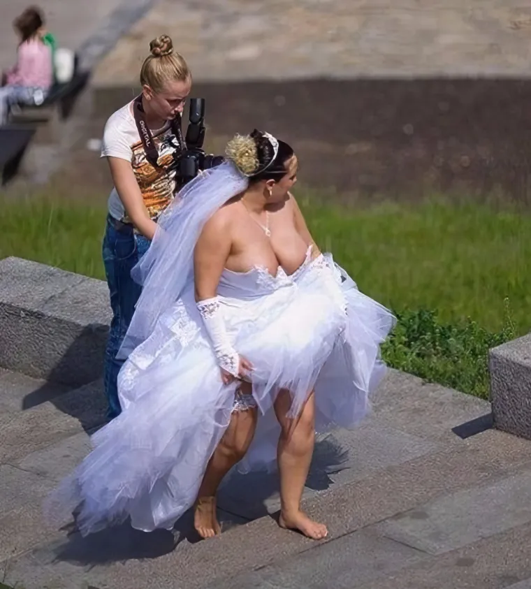 Oni se uzeli, mi se oduzeli: Ove svadbene fotografije izazivaju red smijeha, red zgražanja, red nevjerice