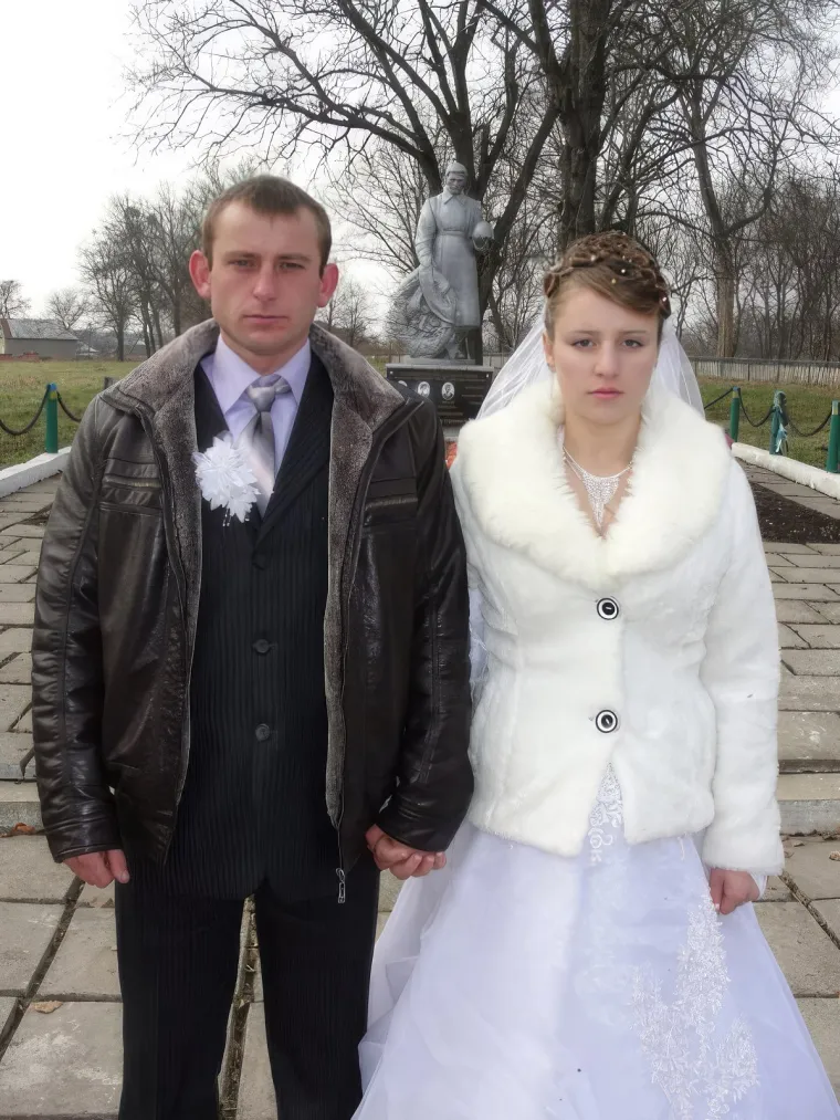 Oni se uzeli, mi se oduzeli: Ove svadbene fotografije izazivaju red smijeha, red zgražanja, red nevjerice