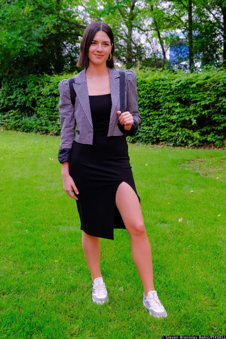 Dame u zelenom ukrale &scaron;ou: Lidija Bačić u&scaron;etala sa psom na party, ali daleko od toga da je jedina u koju se gledalo