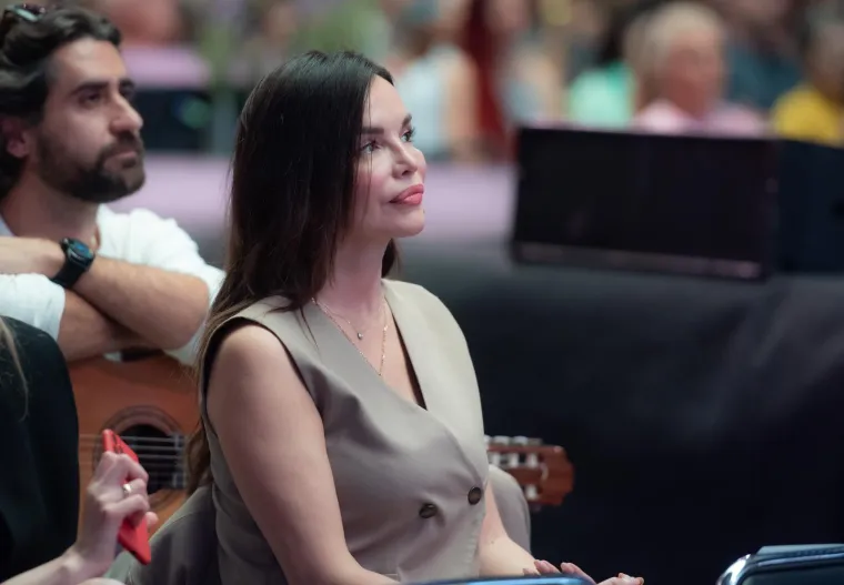 Indijski guru Sri Sri Ravi Shankar napunio Boćarski dom, a predavanje je pažljivo slu&scaron;ala i Severina