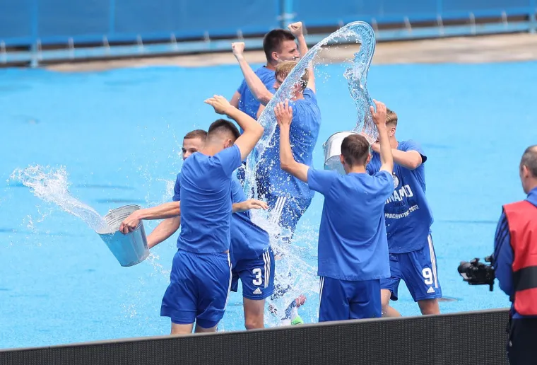 Jeste li primijetili &scaron;to su mladi dinamovci radili ispod sjeverne tribine? Naslov s njima slavila i legenda
