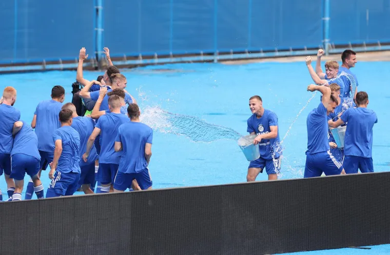 Jeste li primijetili &scaron;to su mladi dinamovci radili ispod sjeverne tribine? Naslov s njima slavila i legenda