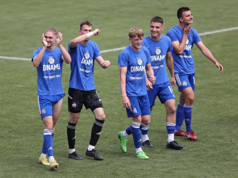 Jeste li primijetili &scaron;to su mladi dinamovci radili ispod sjeverne tribine? Naslov s njima slavila i legenda