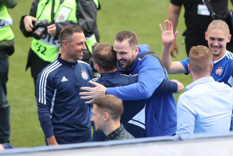 Pogledajte kako su juniori Dinama proslavili naslov prvaka u Maksimiru