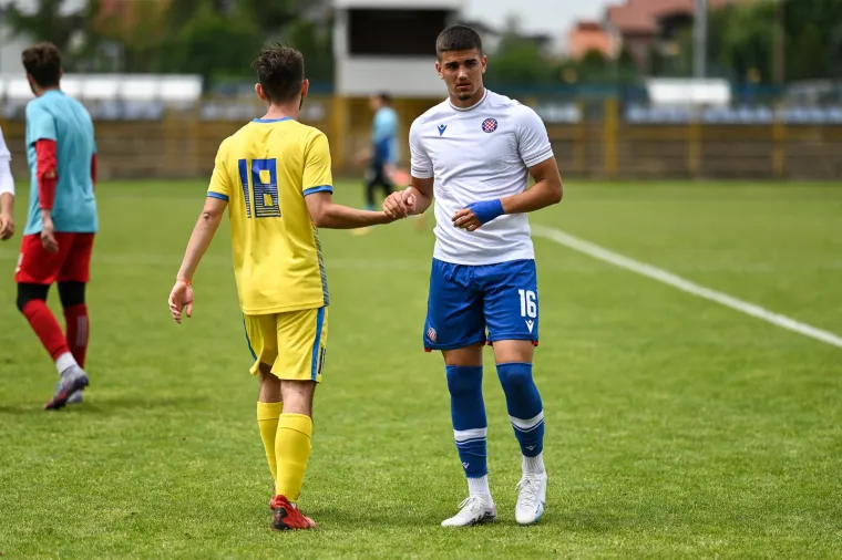 Hajdukovci potpuno slomljeni nakon pirove pobjede u Zapre&scaron;iću: Pogledajte kadrove s klupe Bijelih