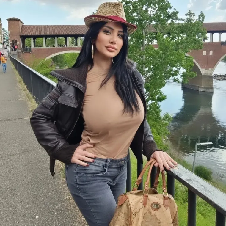 Od ove Napolitanke neće vam skočiti &scaron;ećer, ali mogao bi tlak: Pomozite nam pronaći njen lančić, kao da se negdje zagubio