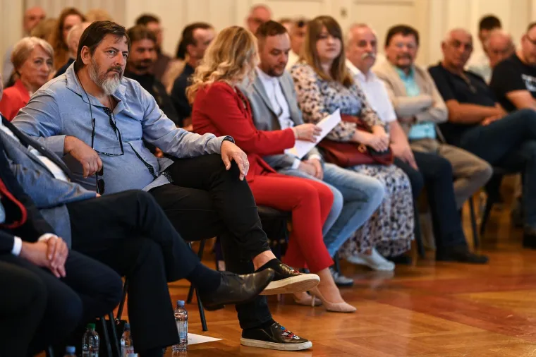 Sve aktivniji u politici: Na osnivačkom saboru Socijaldemokrata pojavilo se jedno poznato sportsko lice