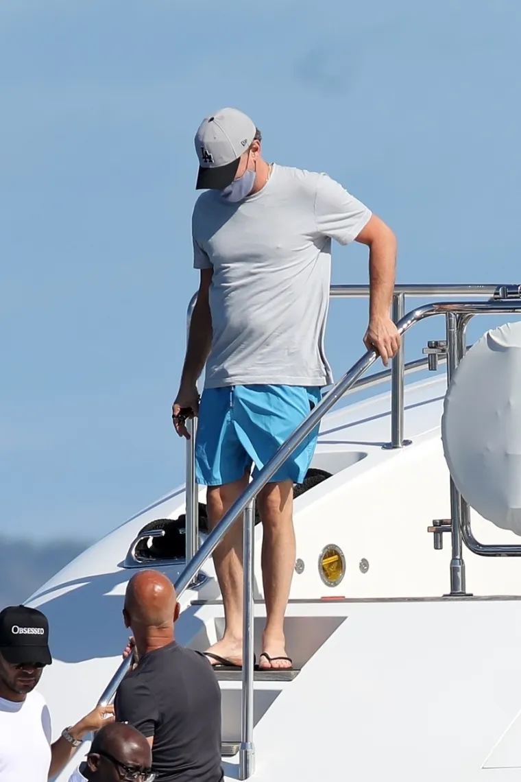 Leonardo DiCaprio uhvaćen s novom 26 godina mlađom curom? 'Izgleda da je ovisan...'