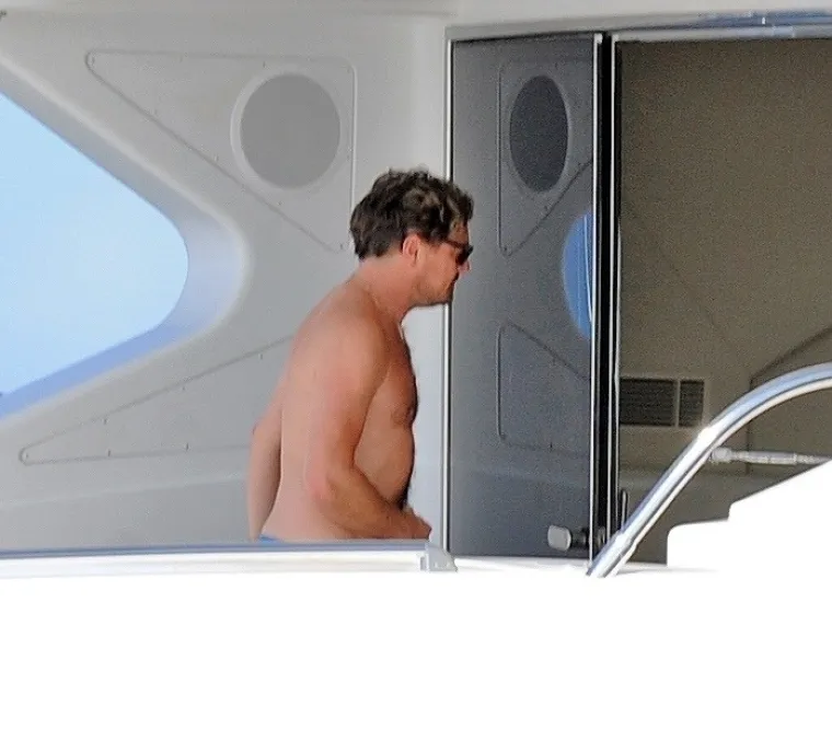 Leonardo DiCaprio uhvaćen s novom 26 godina mlađom curom? 'Izgleda da je ovisan...'