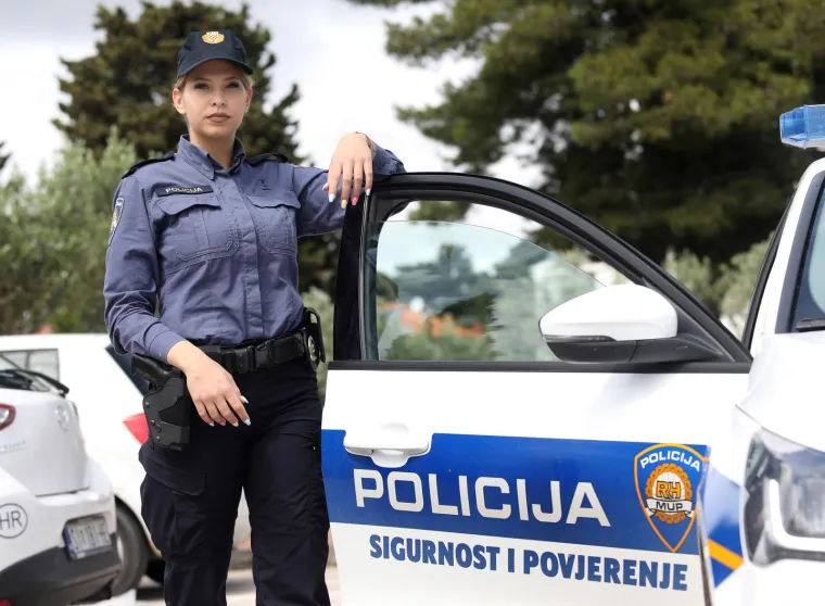 Biv&scaron;a Kraljica Jadrana zagolicala ma&scaron;tu: Navukla radno odijelo na sebe i otkrila čime se danas bavi