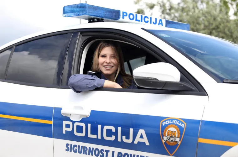 Biv&scaron;a Kraljica Jadrana zagolicala ma&scaron;tu: Navukla radno odijelo na sebe i otkrila čime se danas bavi