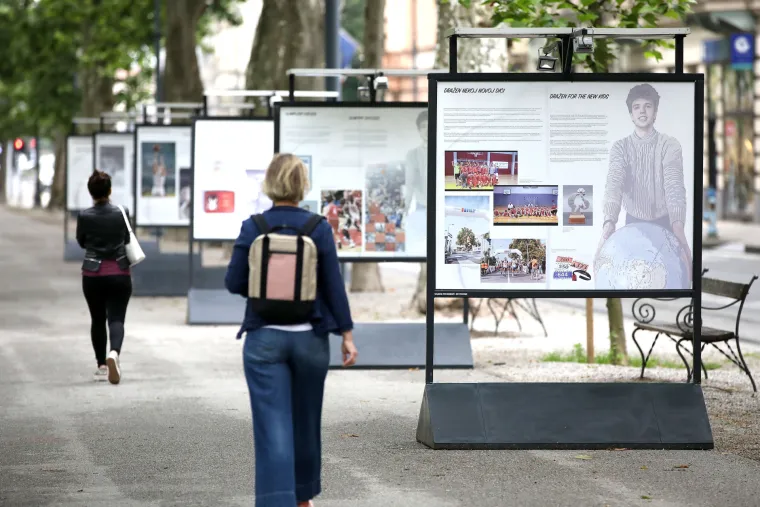 Na Zrinjevcu postavljena galerija posvećena Draženu Petroviću