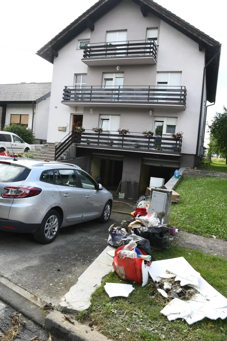 Jadni ljudi u Kutini, pogledajte kako su im bujice poharale grad: Ceste su polomljene, podrumi uništeni...