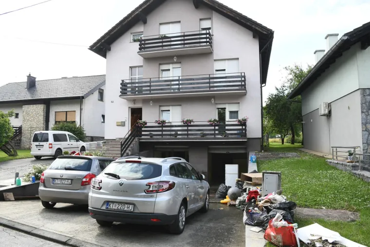 Jadni ljudi u Kutini, pogledajte kako su im bujice poharale grad: Ceste su polomljene, podrumi uništeni...