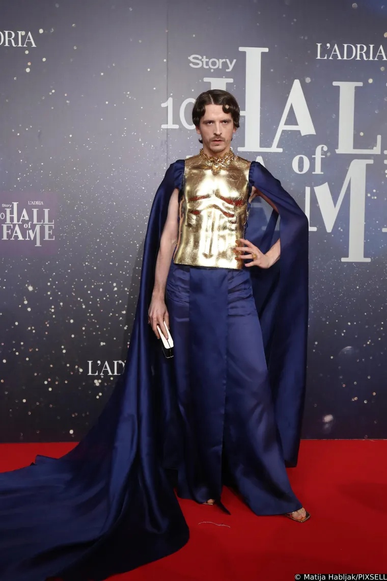 Lille, Nives, Žanamari, Domenica... Ludilo od haljina na crvenom tepihu, ali guza Elle Dvornik s razlogom je top tema