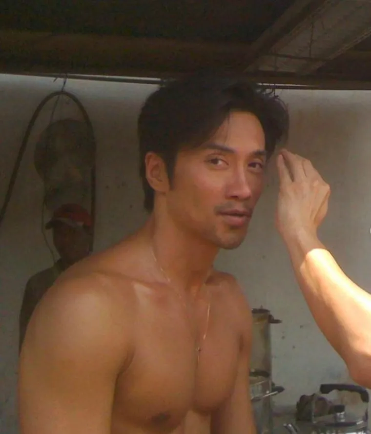 Za ovim 'bombonom' uzdi&scaron;u žene i mu&scaron;karci: Izgleda kao da mu je 20, a možda se &scaron;okirate kad vidite koliko godina ima