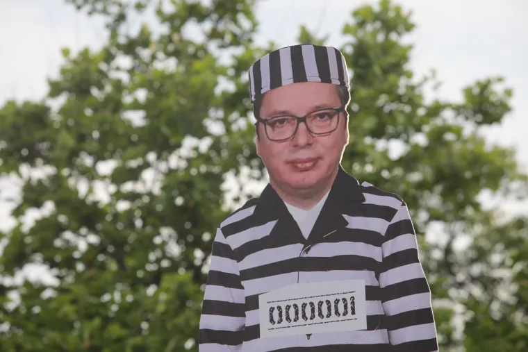 Jesu ovo braća Dalton? I na &scaron;estom masovnom prosvjedu u Beogradu građani vikali: 'Vučiću odlazi'