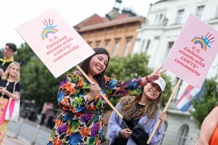 Tisuće ljudi u povorci ponosa: Ovogodi&scaron;nji Pride ponovo okupio i poznata lica