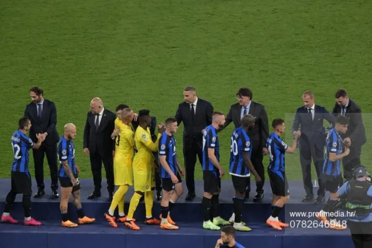 Brozoviću i Interu poraz u finalu te&scaron;ko je pao: Scene utučenih igrača obi&scaron;le svijet, dali su sve od sebe