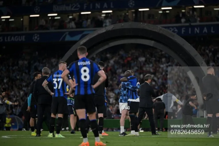 Brozoviću i Interu poraz u finalu te&scaron;ko je pao: Scene utučenih igrača obi&scaron;le svijet, dali su sve od sebe