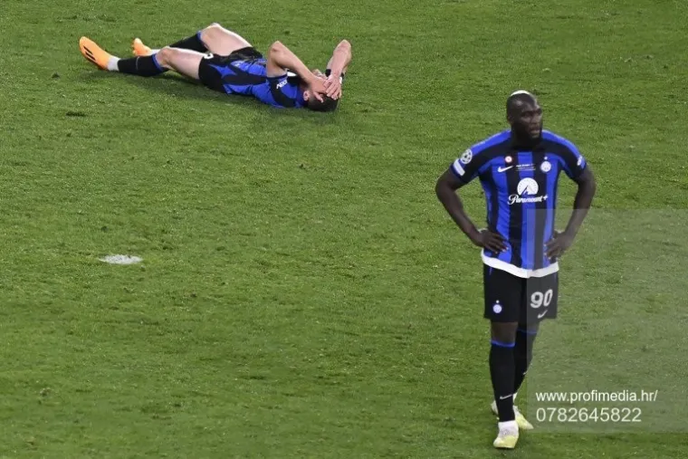 Brozoviću i Interu poraz u finalu te&scaron;ko je pao: Scene utučenih igrača obi&scaron;le svijet, dali su sve od sebe