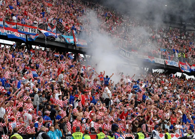 Ovako je to izgledalo prije točno 15 godina: Velika pobjeda Hrvatske u Klagenfurtu, onakvo navijanje i dalje se pamti