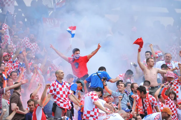 Ovako je to izgledalo prije točno 15 godina: Velika pobjeda Hrvatske u Klagenfurtu, onakvo navijanje i dalje se pamti