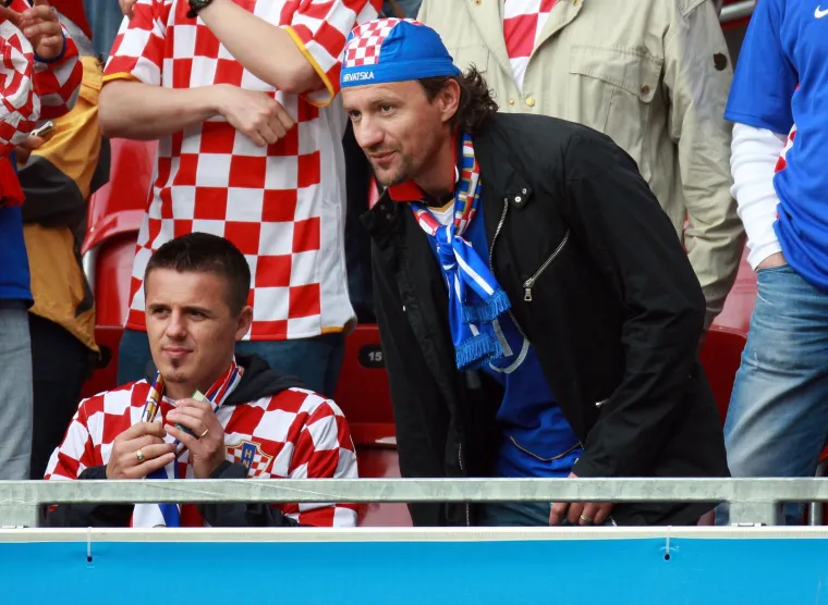 Ovako je to izgledalo prije točno 15 godina: Velika pobjeda Hrvatske u Klagenfurtu, onakvo navijanje i dalje se pamti