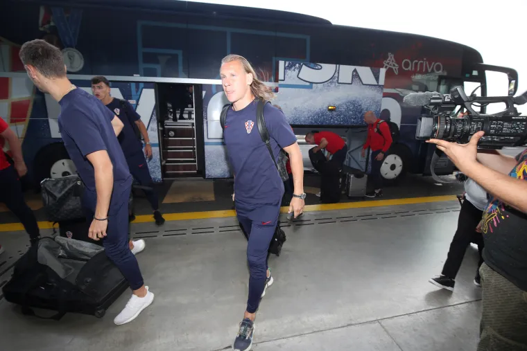 Vatreni otputovali na zavr&scaron;ni turnir Lige nacija: U avion se ukrcao i jako poznati lik na kojega izbornik Dalić nije mogao računati pro&scaron;loga tjedna
