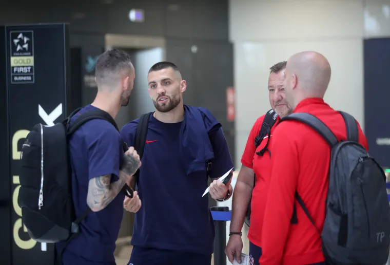 Vatreni otputovali na zavr&scaron;ni turnir Lige nacija: U avion se ukrcao i jako poznati lik na kojega izbornik Dalić nije mogao računati pro&scaron;loga tjedna