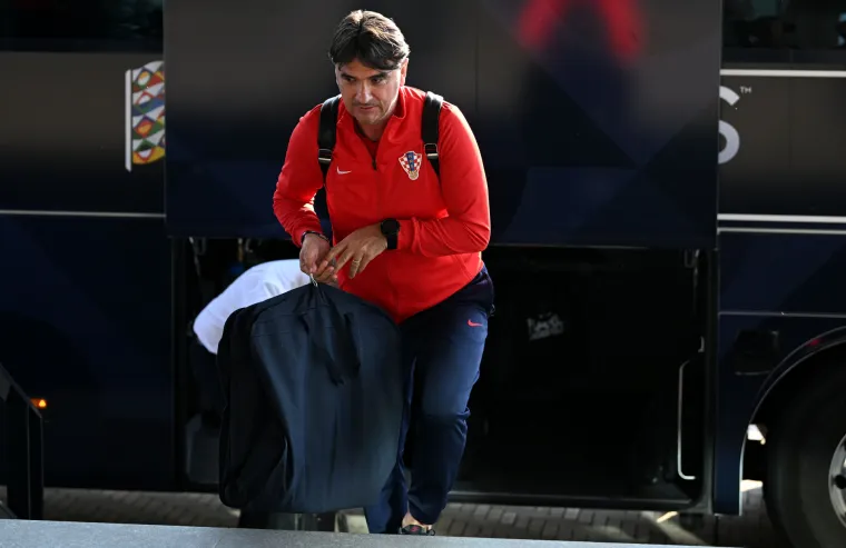 Hrvatski reprezentativci u Nizozemskoj imali poseban doček, na terasi njihovog hotela snimljen je sin Zdravka Mamića