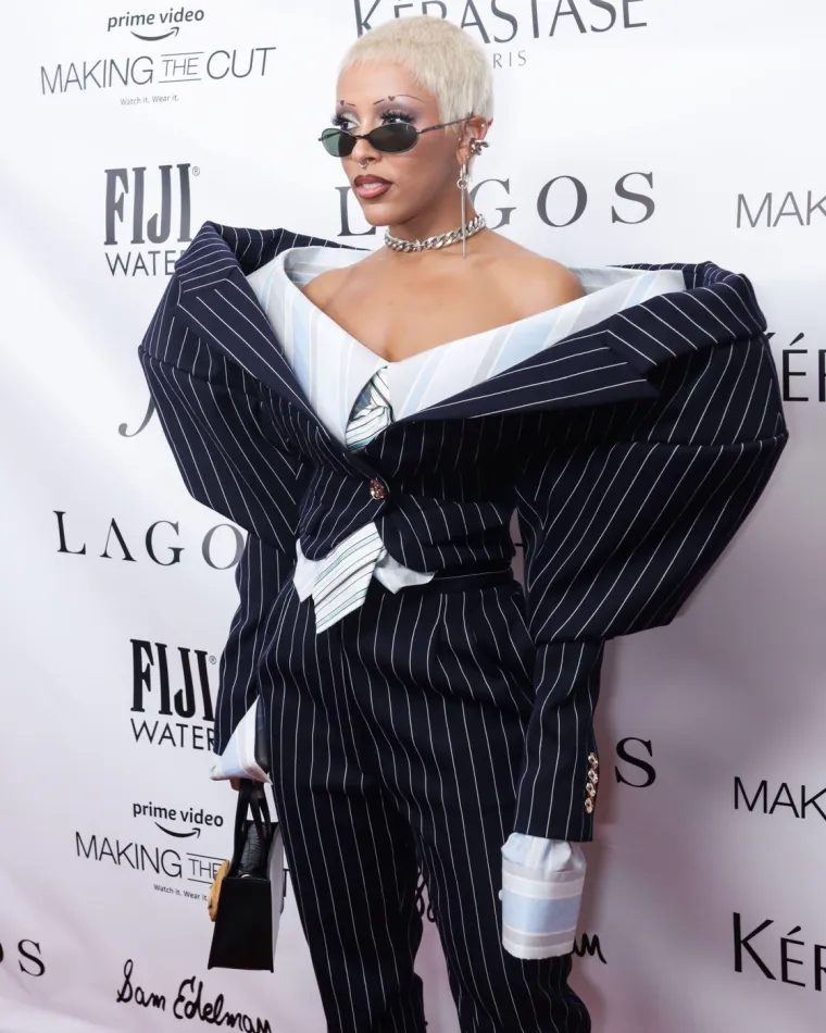 Slavna reperica šokirala rezultatima plastičnih operacija, skinula se u bikini i pokazala sve: 'Grudi su mi...'