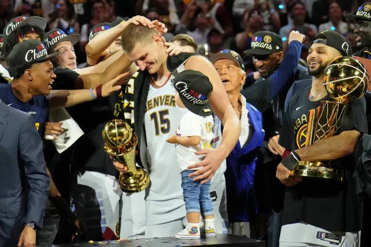 Nikola Jokić briljirao nakon osvajanja NBA naslova i MVP nagrade i pokazao veličinu
