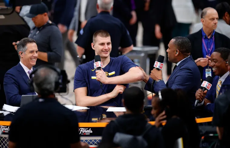 Nikola Jokić briljirao nakon osvajanja NBA naslova i MVP nagrade i pokazao veličinu