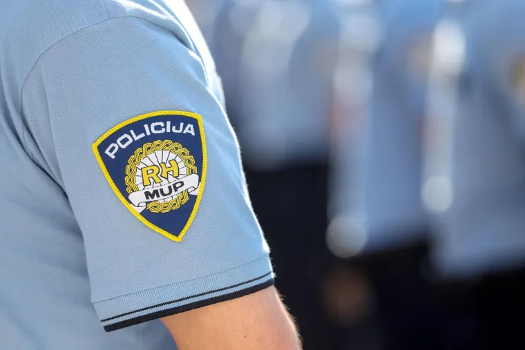 Ovo su nove generacije policajaca. Prisegnuli na Policijskoj akademiji i zavr&scaron;ili &scaron;kolovanje