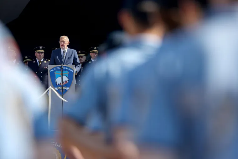 Ovo su nove generacije policajaca. Prisegnuli na Policijskoj akademiji i zavr&scaron;ili &scaron;kolovanje