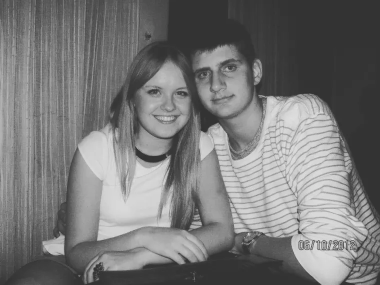 Par se počeo družiti tijekom srednje škole kada je Jokić još uvijek živio u Vojvodini. &quot;Svidjela mi se na prvi pogled, ali nakon susreta smo pola godine bili samo prijatelji&quot;, rekao je jednom prilikom. Jokićeva supruga Natalija prva je otišla u Ameriku, i to kako bi igrala odbojku. Jokić je, prema navodima nekih srpskih medija, bio shrvan kad je otišla. Međutim, brzo joj je se pridružio i više se nisu razdvajali. 