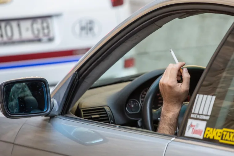 Probajte ovih nekoliko efikasnih i jeftinih savjeta koje su podijelili bivši pušači, a koji su njima pomogli da se zauvijek oslobode ovisnosti o cigaretama i započnu zdraviju budućnost. 