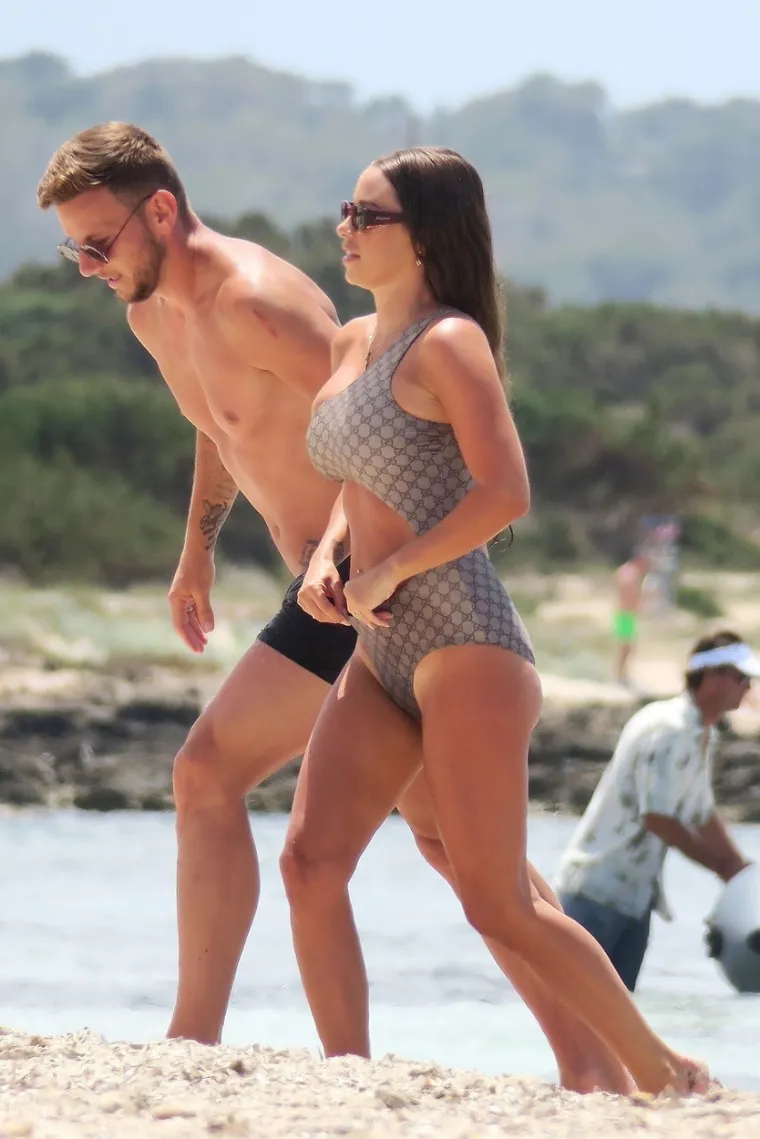 Rakitić u dru&scaron;tvu supruge Raquel odmara na zanimljivoj lokaciji