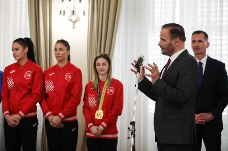Plenković primio trofejne sportaše, a morao se srdačno rukovati i sa čovjekom s kojim se opako 'kačio'