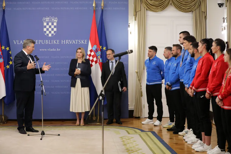 Plenković primio trofejne sportaše, a morao se srdačno rukovati i sa čovjekom s kojim se opako 'kačio'