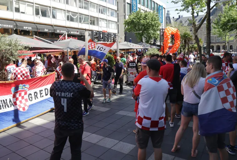 Kakva atmosfera na ulicama Rotterdama! Hrvati napravili svoju fan zonu, stigao i srebrni olimpijac