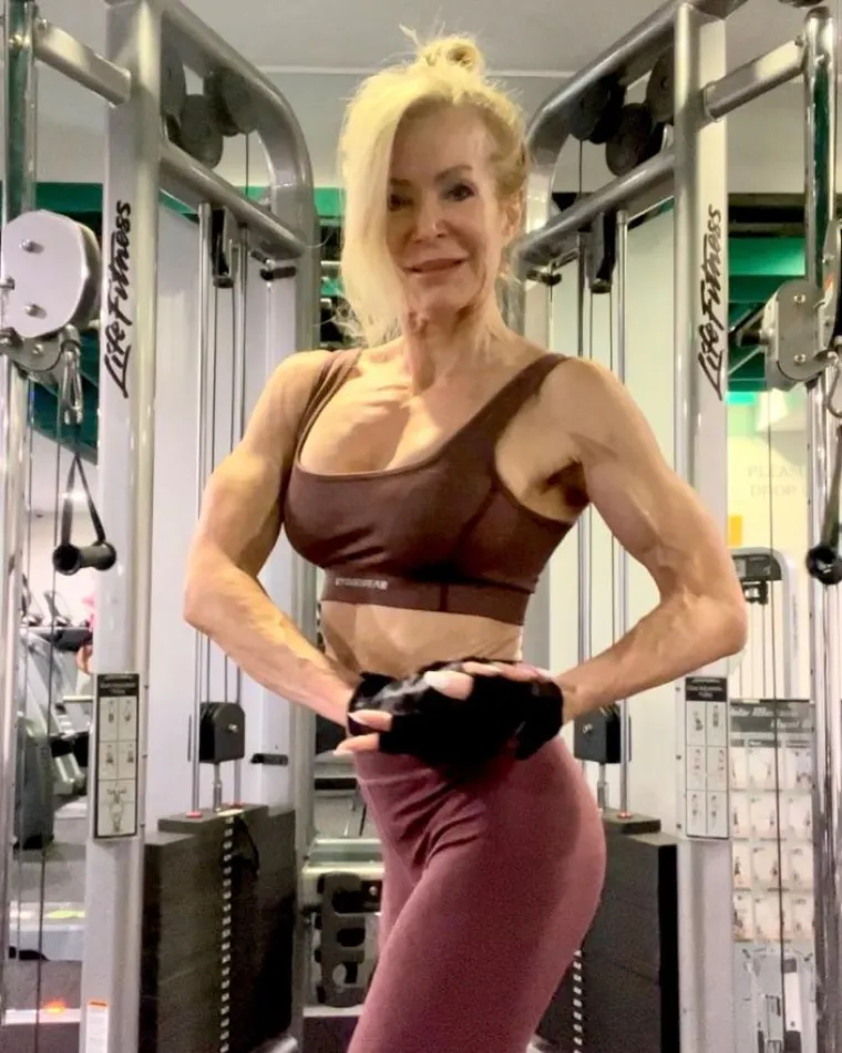 Baka bilderica zadivila trbušnjacima pa otkrila tajnu savršeno zategnutog tijela: 'Ne bojim se masnoće...'