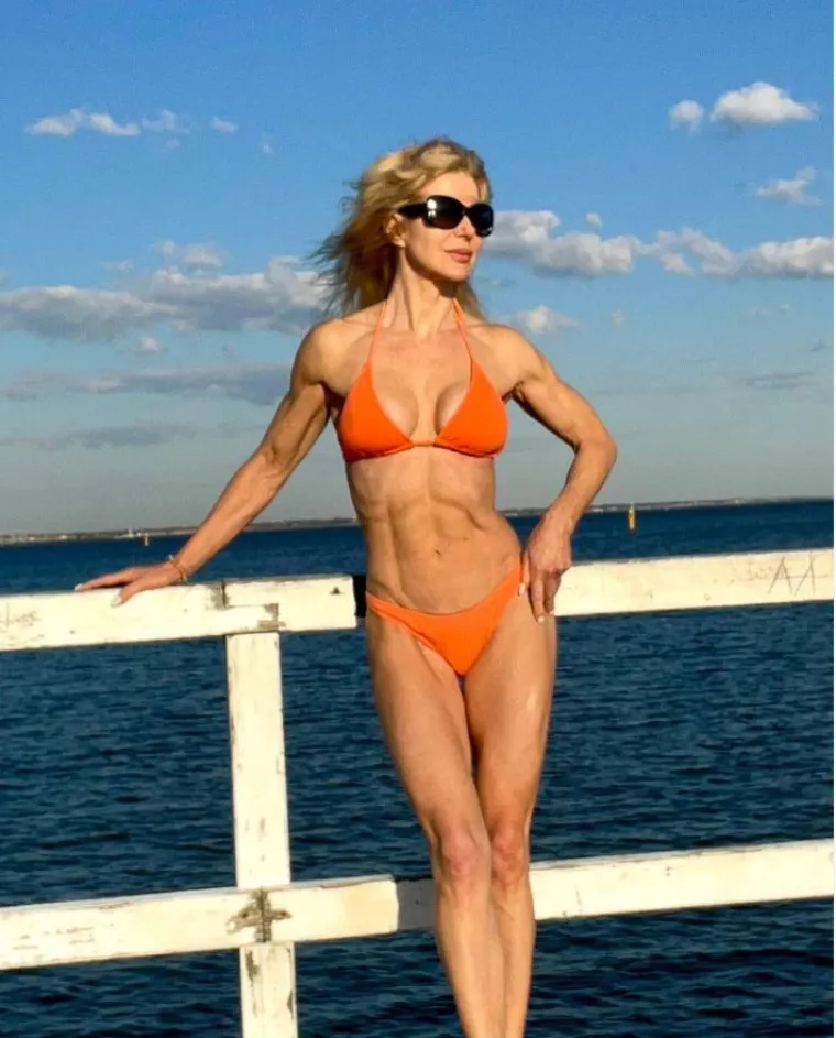 Baka bilderica zadivila trbušnjacima pa otkrila tajnu savršeno zategnutog tijela: 'Ne bojim se masnoće...'