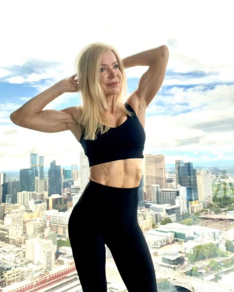 Baka bilderica zadivila trbu&scaron;njacima pa otkrila tajnu savr&scaron;eno zategnutog tijela: 'Ne bojim se masnoće...'