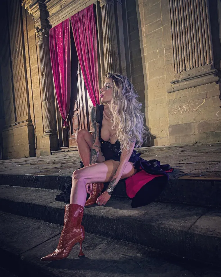 Nina Morić otkrila detalje turbulentne pro&scaron;losti: 'Mi smo ti koji opsjedamo. Neku ljudi su nas povrijedili'